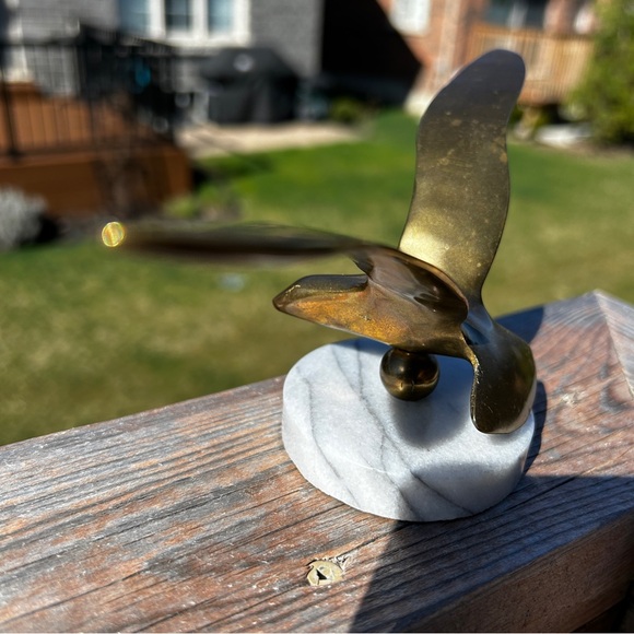 Vintage Brass Seagull in Flight with Marble Base - Picture 2 of 12